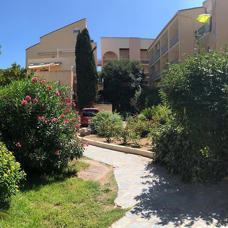 Ferienwohnung Duplex Renove Les Pieds Dans L'Eau Calvi  Exterior foto